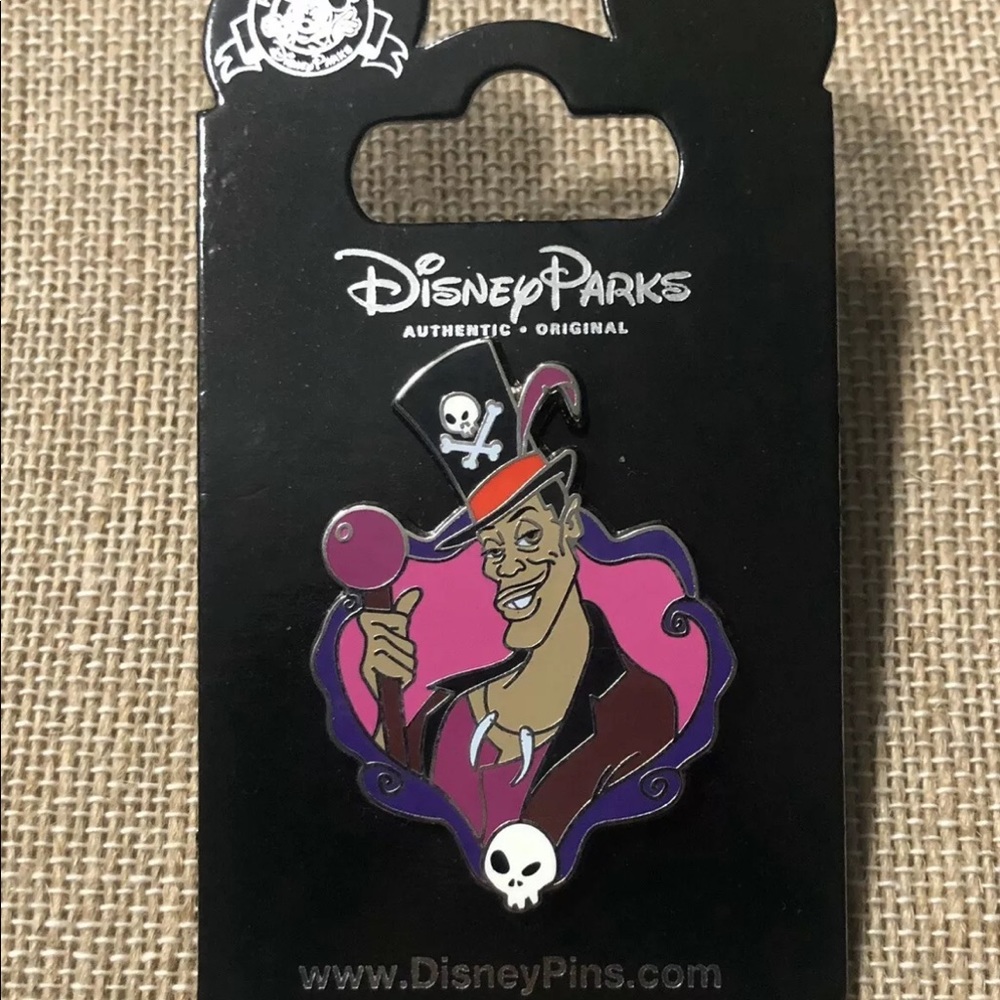 DISNEY PARKS COLLECTION Villains In Frames Series Doctor Facilier Trading Pin